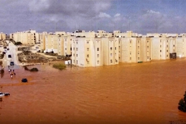리비아 동부 마르즈 시내가 물에 잠겨 있다. AP 연합뉴스