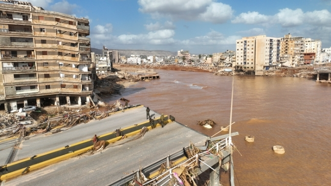 12일(현지시간) 리비아의 해변 도시 데르나가 홍수에 잠겨 있다. AP연합뉴스